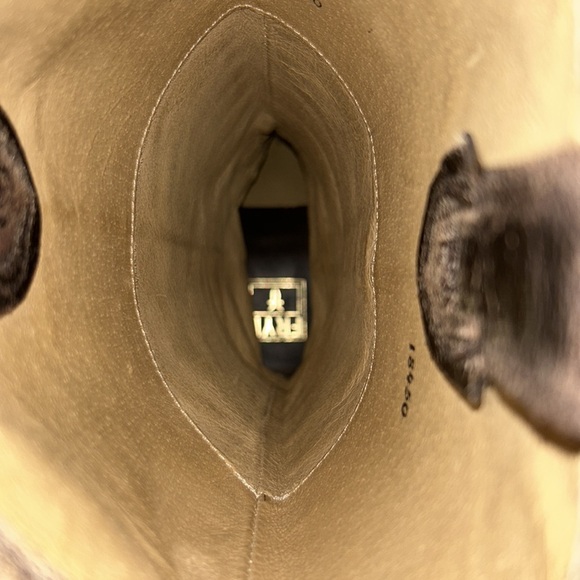 FRYE | Melissa Button Riding Boots in Chocolate Glaze Vintage Distressed 7.5 - Picture 10 of 16